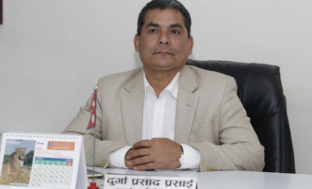 एमालेबाट अलग भए दुर्गा प्रसाईं