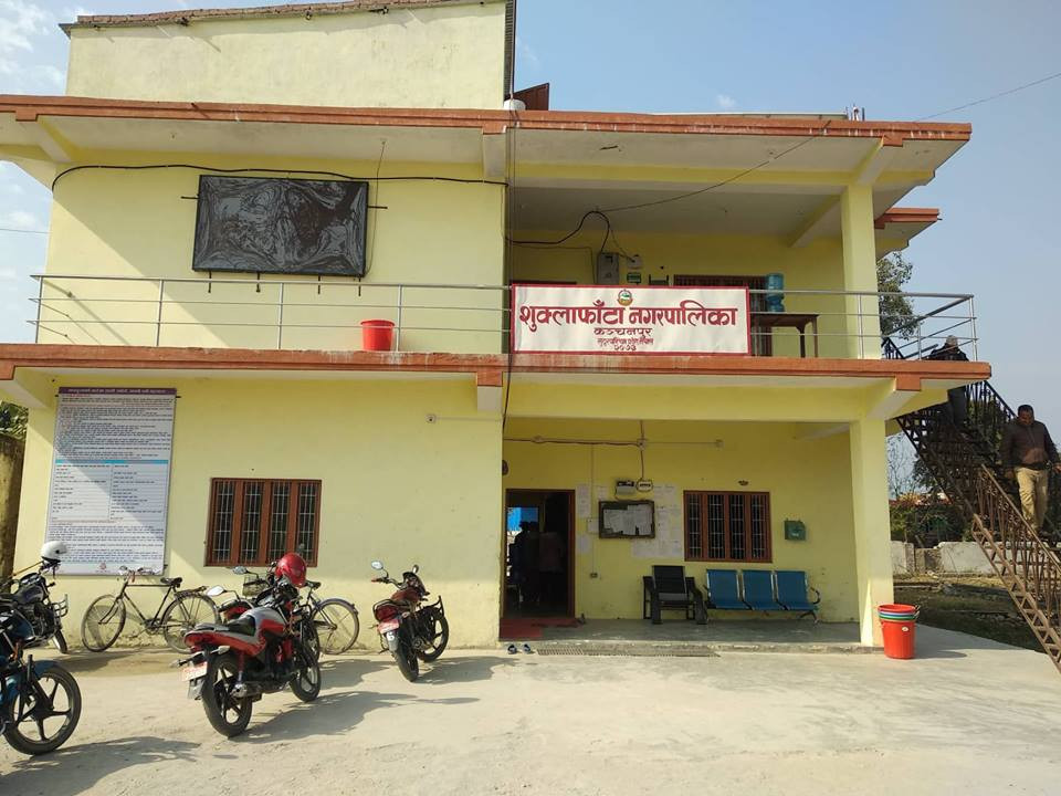 शीतभण्डार बनाउँदै शुक्लाफाँटा