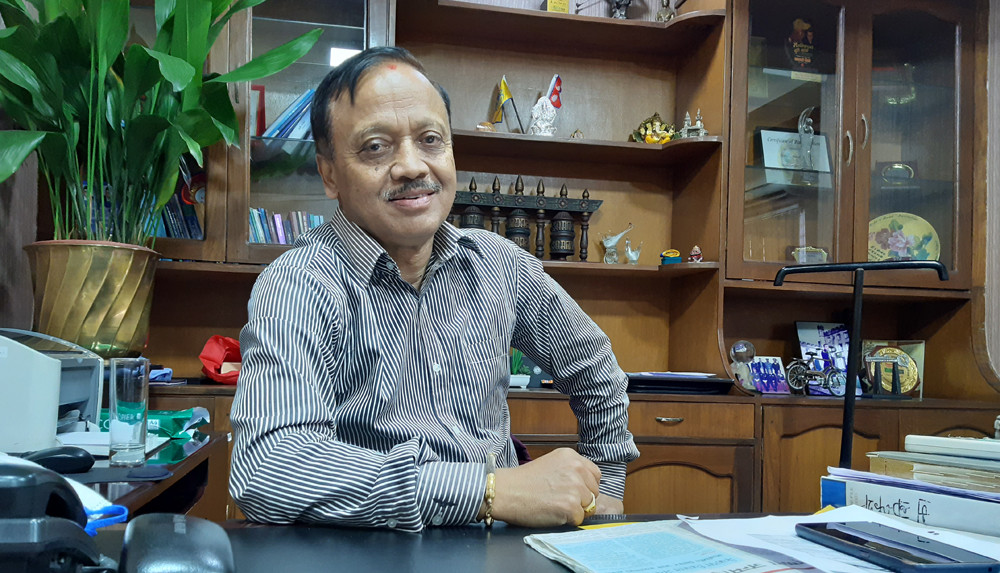 नर्भिक महँगो छैन, ६० प्रतिशत बिरामी निम्नमध्यम वर्गीय छन् : राजेन्द्रबहादुर सिंह (अन्तर्वार्ता)