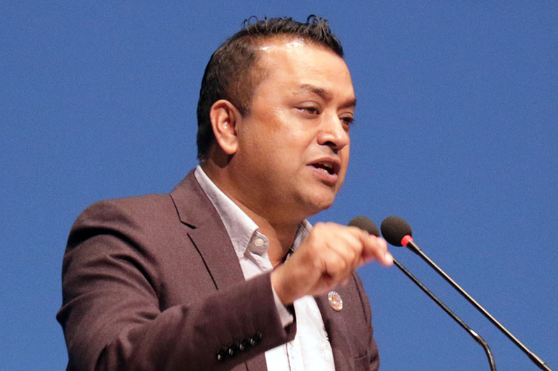 सदनमा गगनको प्रश्न- साना किसानलाई किन झुलाउँदैछ सरकार?