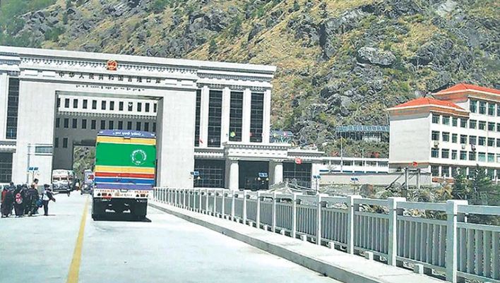 रसुवागढी नाकाबाट साउनयता तीन सयभन्दा बढी सवारी साधन आयात