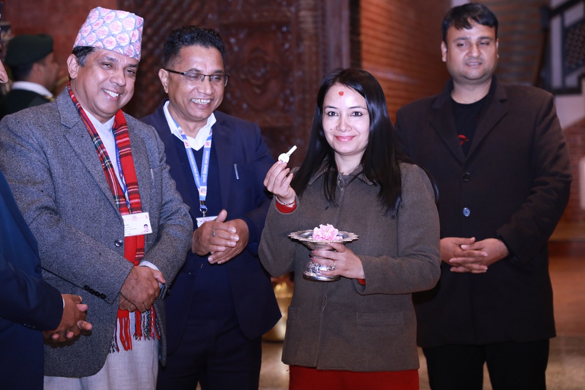 बालुवाटारको तालाचाबी गंगा दाहालको हातमा