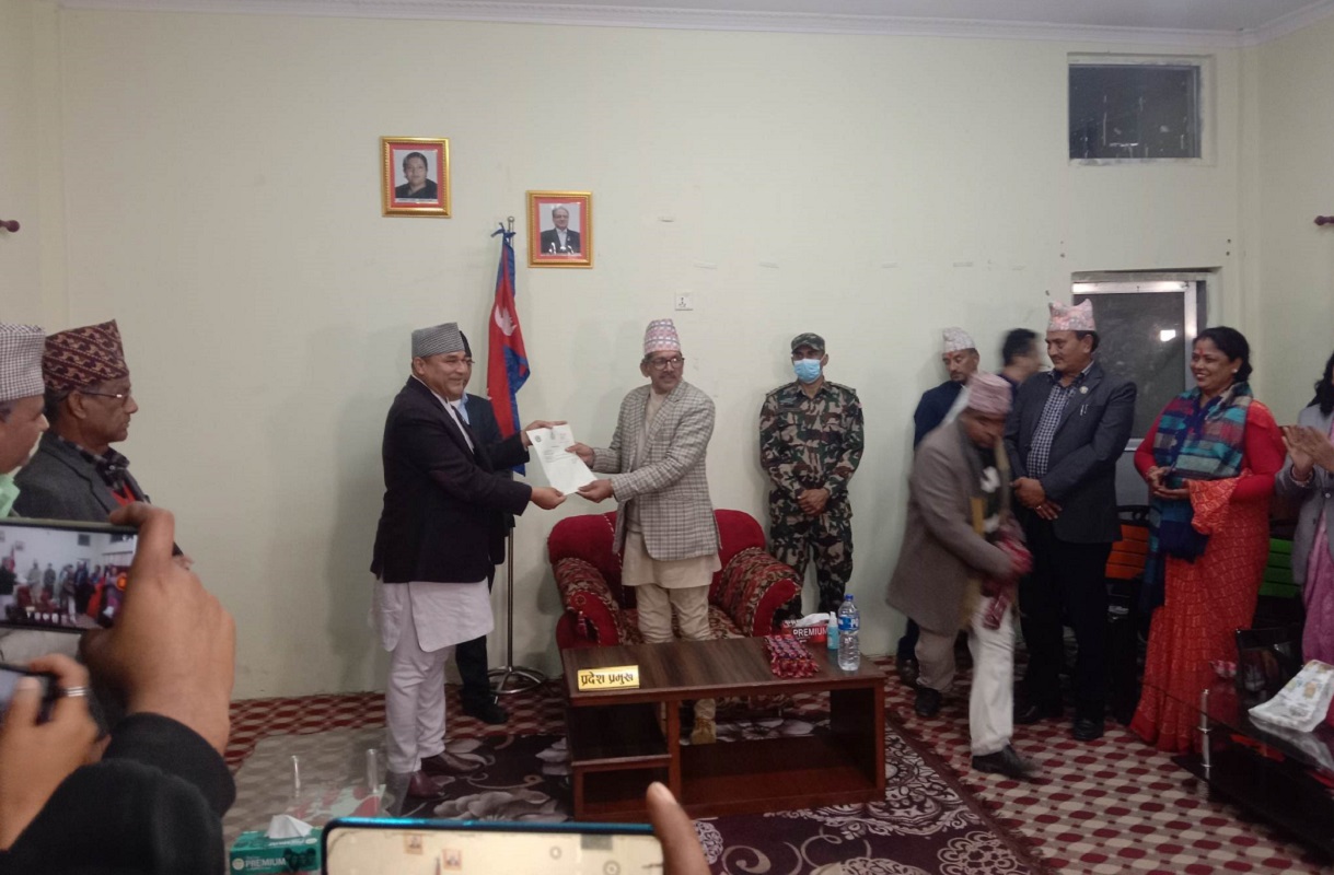 नेकपा एस समेटेर मन्त्रिमण्डल विस्तार गर्दै सुदूरपश्चिमका नवनियुक्त मुख्यमन्त्री