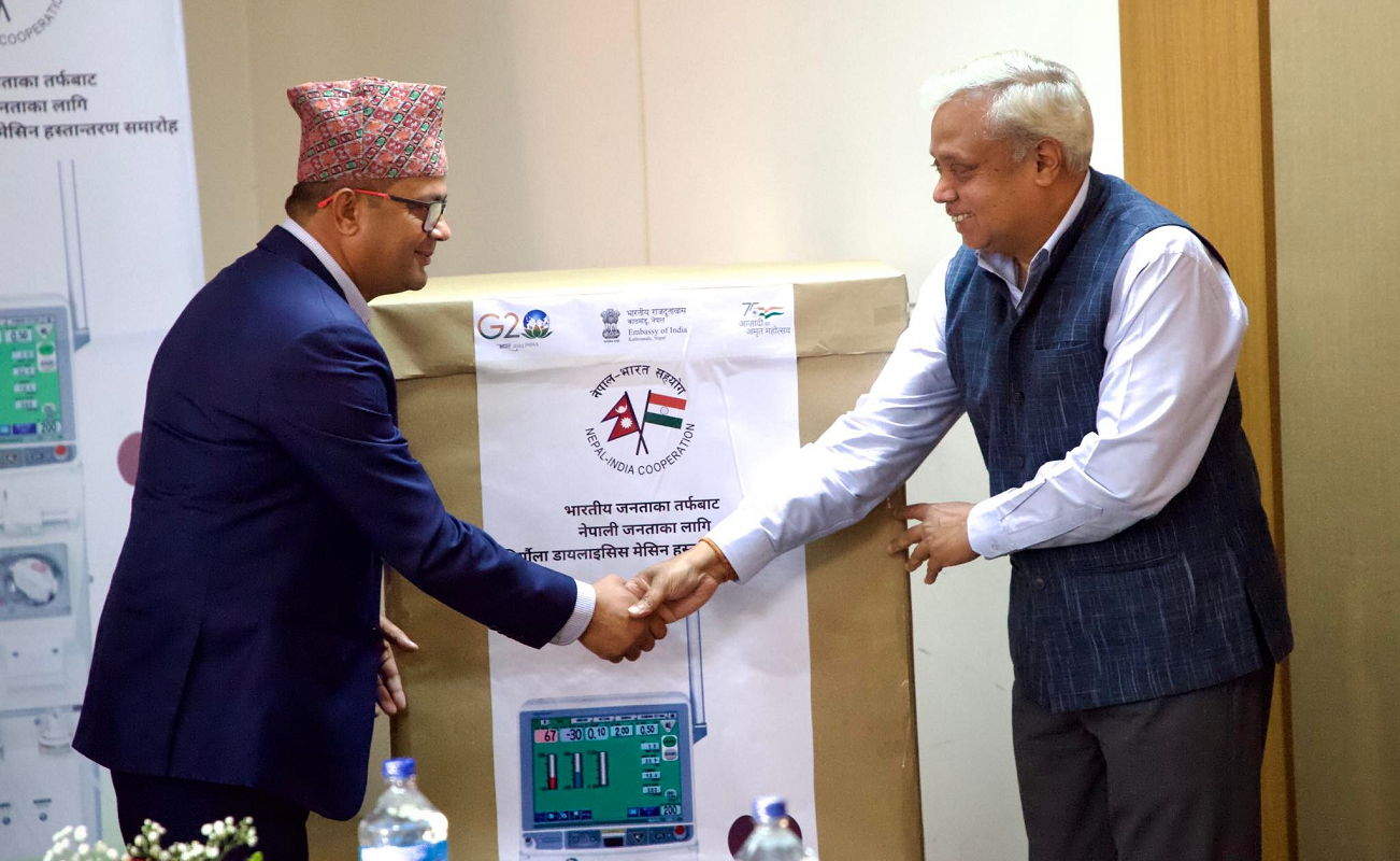भारतले नेपाललाई दियो दुई सय वटा मिर्गौला डायलासिस मेसिन