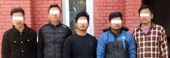 डलरको लोभ देखाएर लुटपाट गर्ने गिरोहका पाँचजना पक्राउ