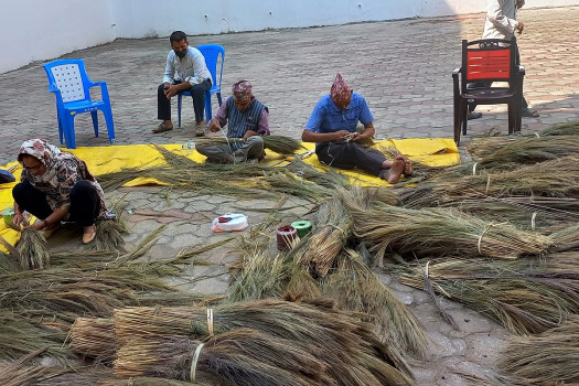 आत्मनिर्भर बनाउने उद्देश्यले दृष्टिवहीनलाई कुचो बनाउने तालिम