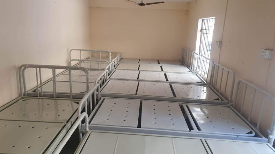 कवाडी सामानबाट अस्पताल बेड 