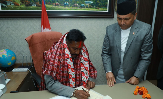 मन्त्रालयलाई प्रतिष्ठित बनाउँछु : नवनियुक्त मन्त्री भण्डारी