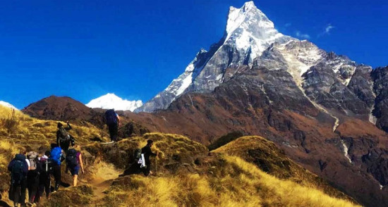 आन्तरिकसँगै विदेशी पर्यटक पनि पुग्न थाले भैरवकुण्ड