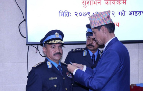नवनियुक्त आईजीपी कुँवरले लगाए दर्ज्यानी चिह्न