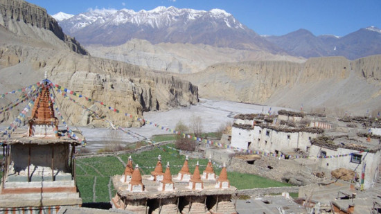 फागुन मध्यसम्म पनि परेन मनाङमा हिउँ
