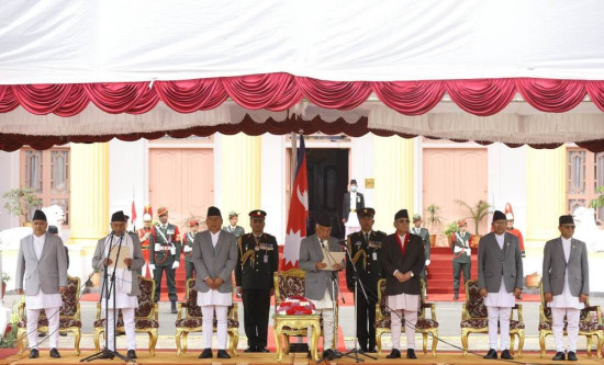 उपराष्ट्रपतिले लिए पद तथा गोपनीयताको शपथ