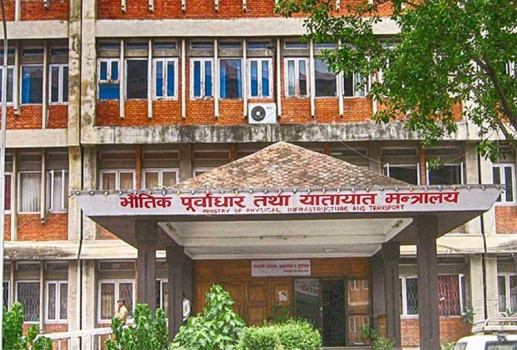 यसै महिनाभित्र इजाजतपत्र नवीकरण गर्न निर्माण व्यवसायीलाई आग्रह