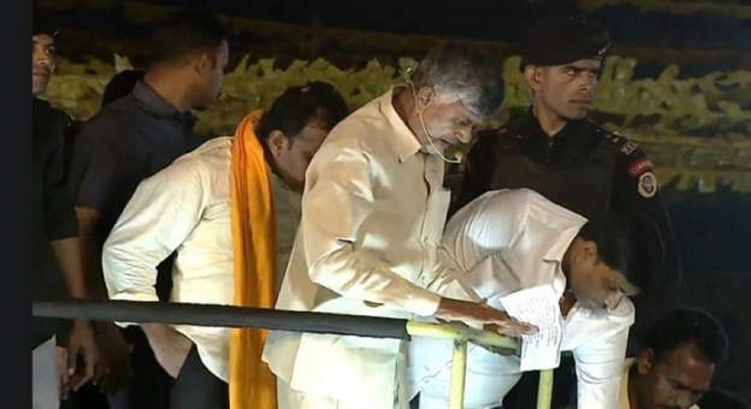 आन्ध्र प्रदेशमा भागदौड मच्चिँदा आठ जनाको मृत्यु