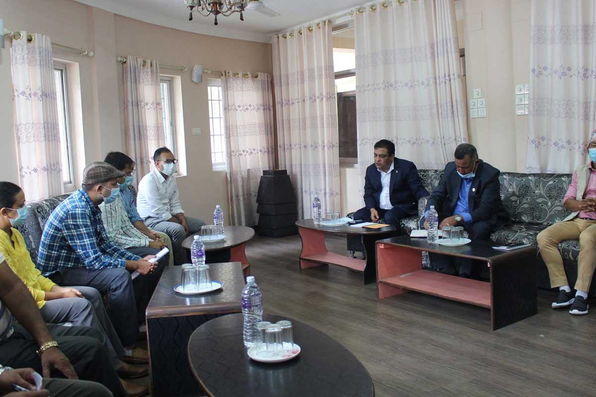 स्वास्थ्यमन्त्रीसहितको छानबिन टोली बीपी प्रतिष्ठानमा, २१ दिनभित्रमा ठोस निर्णय ल्याउने प्रतिबद्धता