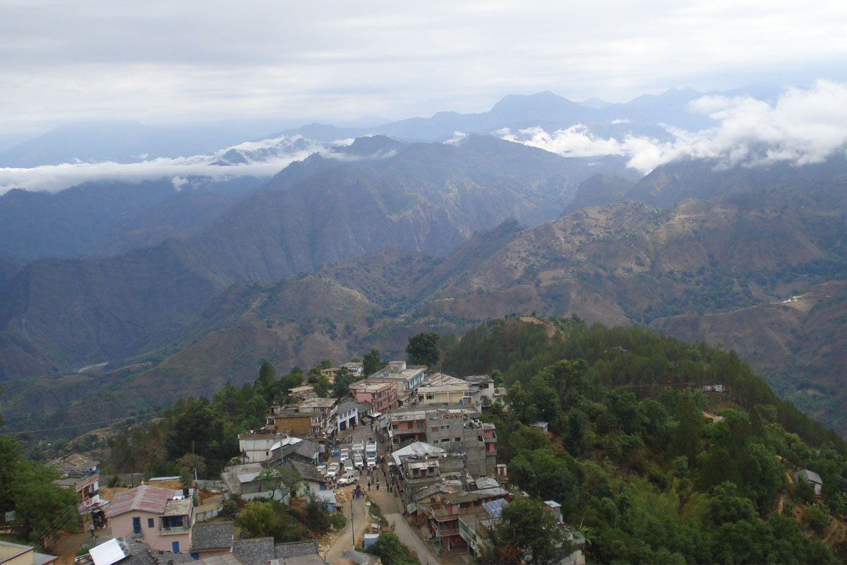 बैतडीमा सत्ता गठबन्धन र एमालेबीच मुख्य प्रतिस्पर्धा