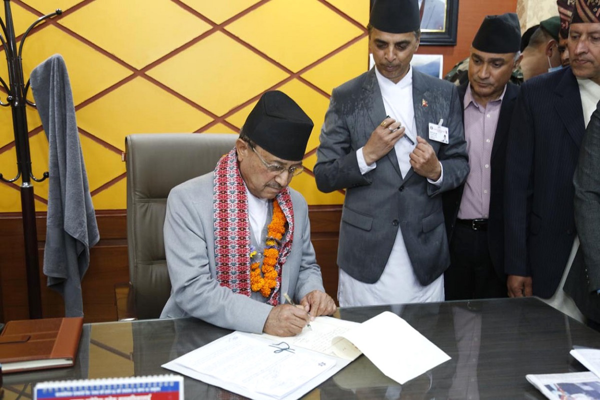 रक्षा मन्त्रालयको जिम्मेवारी धेरै दृष्टिकोणले महत्वपूर्ण छ : मन्त्री खड्का