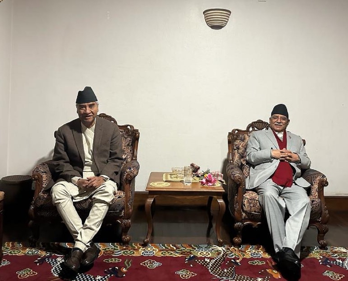 प्रधानमन्त्री दाहाललाई विश्वासको मत दिने कांग्रेस सभापति देउवाको आश्वासन