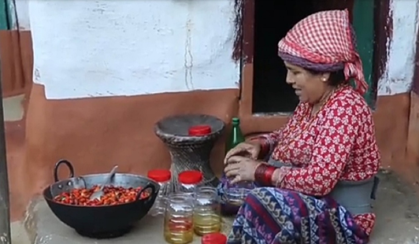 अचार व्यवसायले बदलेको वासुकलाकाे जीवन