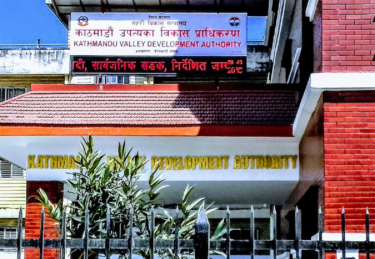 रुद्रमती नदी किनार दायाँबायाँका सार्वजनिक जग्गाको खोजी गरिँदै