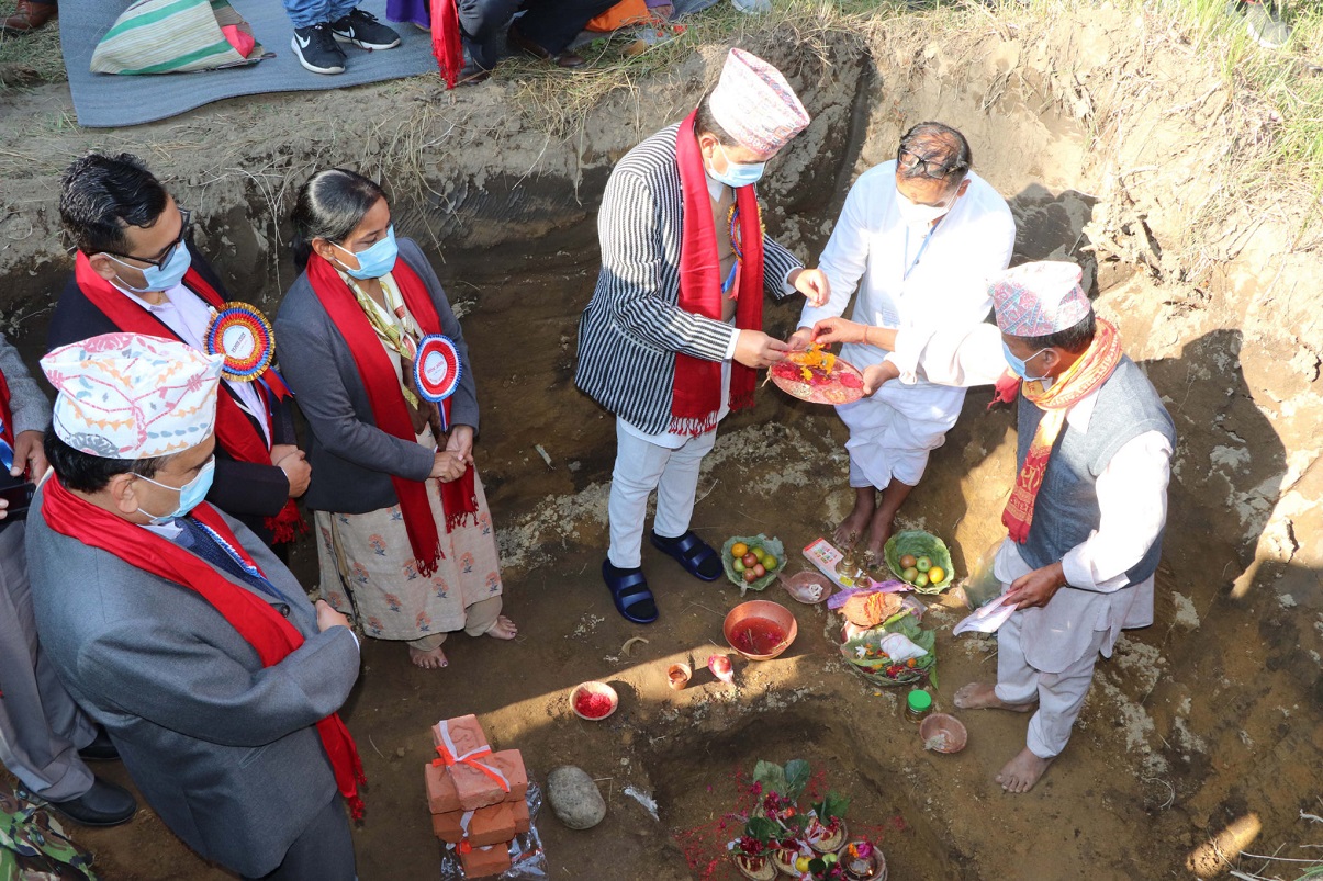 एकैपटक शिलान्यास गरिएका ३९६ अस्पतालको के छ प्रगति?