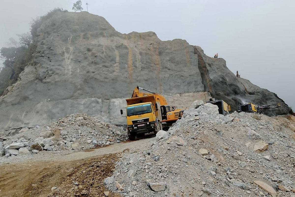 तनहुँ हाइड्रोको काम धमाधम
