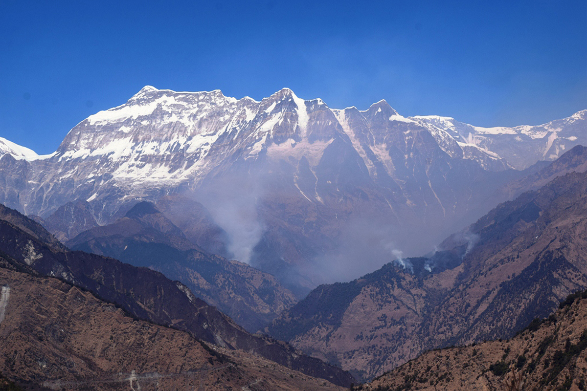 हिमालमा आगलागी