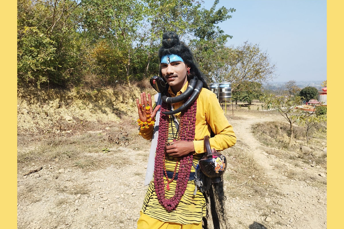 शिवको भेषमा भक्तजन