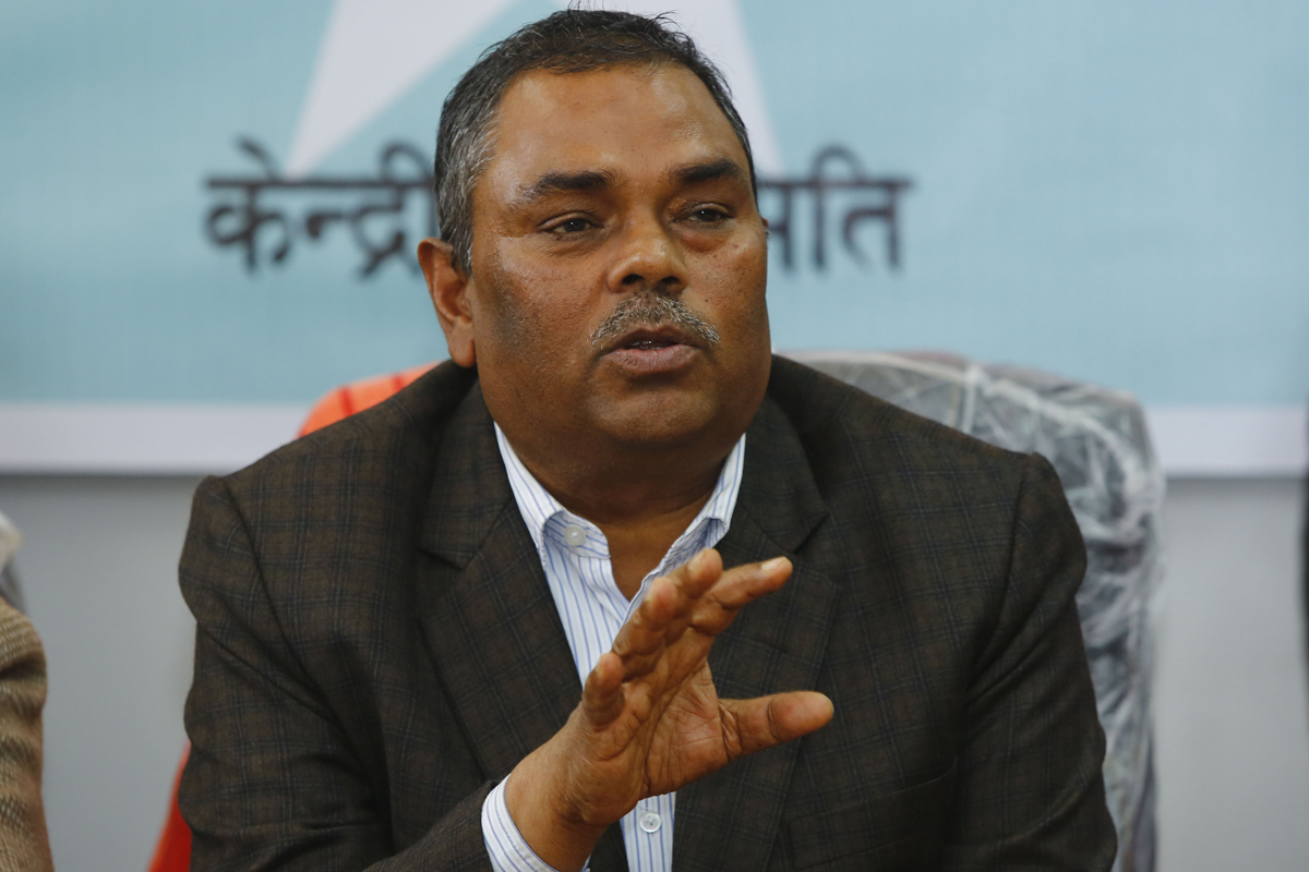 प्रदेश १ मा ६ केन्द्रीय सदस्यले महन्थको साथ छाडेपछि यादव पक्ष बलियो