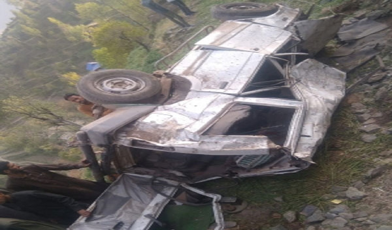 छुट्टाछुट्टै सवारी दुर्घटनामा ११ जनाको मृत्यु