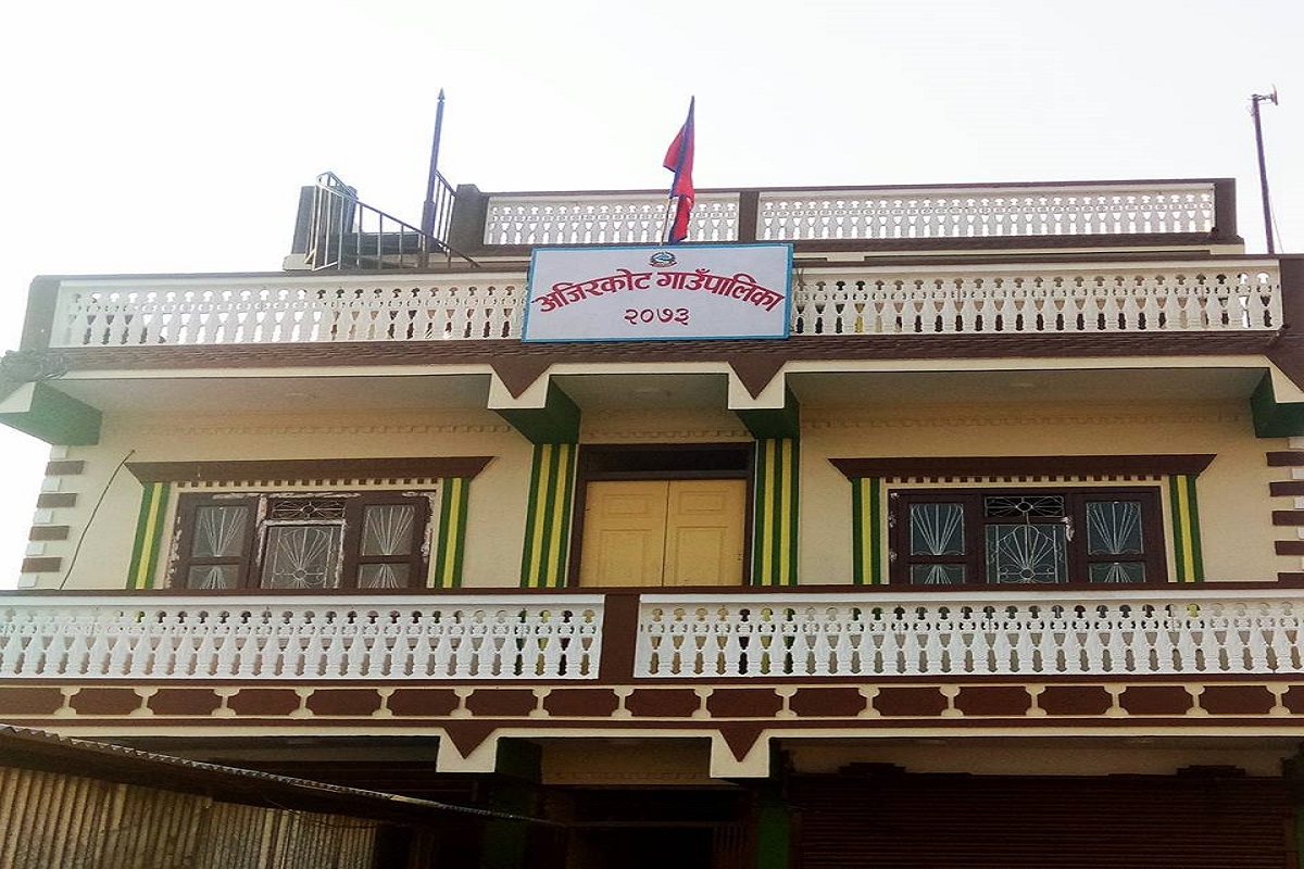 अजिरकोट पालिकाले बाँड्न थाल्यो घरघरमै सामाजिक सुरक्षा भत्ता