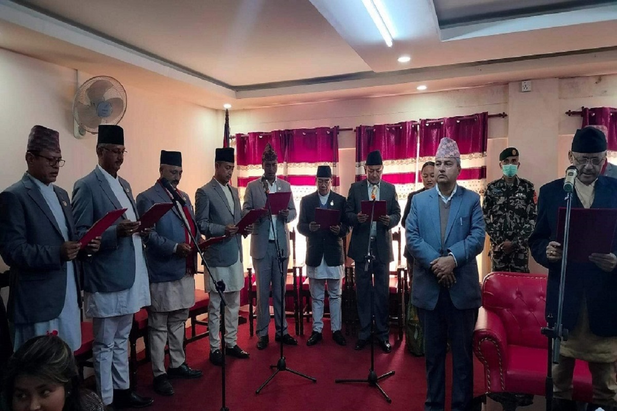 बागमती सरकारका नवनियुक्त मन्त्रीको सपथ
