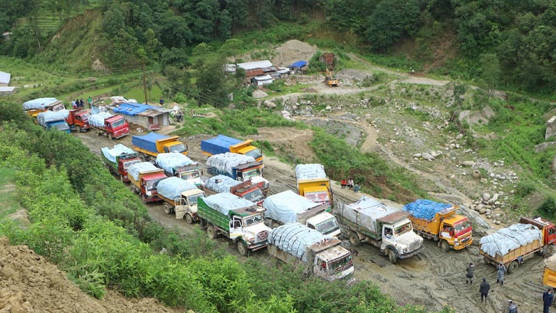 माग पूरा नभए जेठदेखि बन्चरे डाँडामा फोहोर फाल्न अवरोध