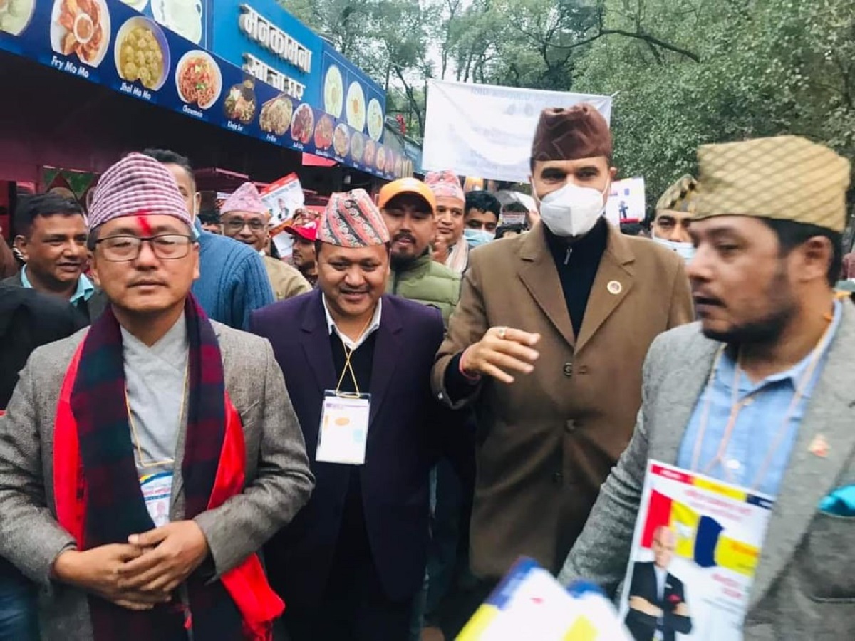 चितवन-३ मा विक्रम पाण्डेको निरन्तर अग्रता, पछ्याउँदै स्वतन्त्रकी बराल