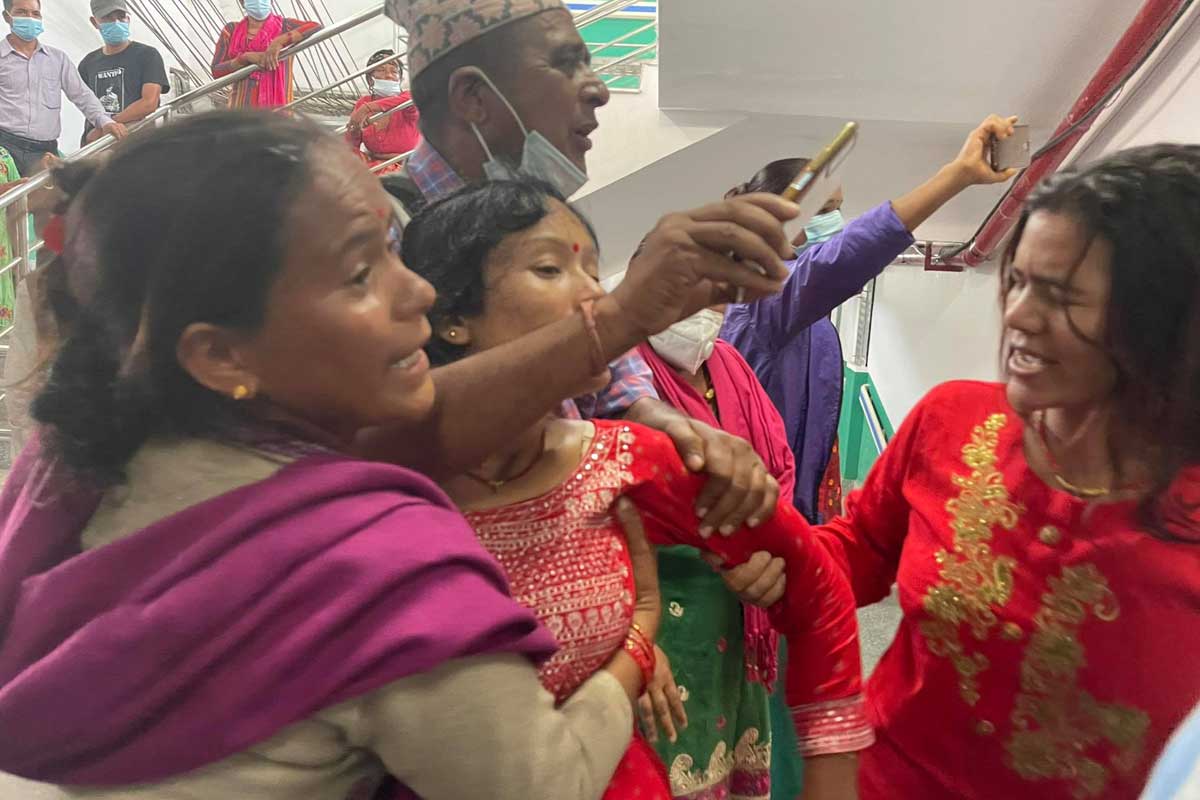 नाकमा मकैको दाना अड्केकी बालिकाको उपचारको क्रममा मृत्यु, डाक्टरलाई कारबाहीको माग