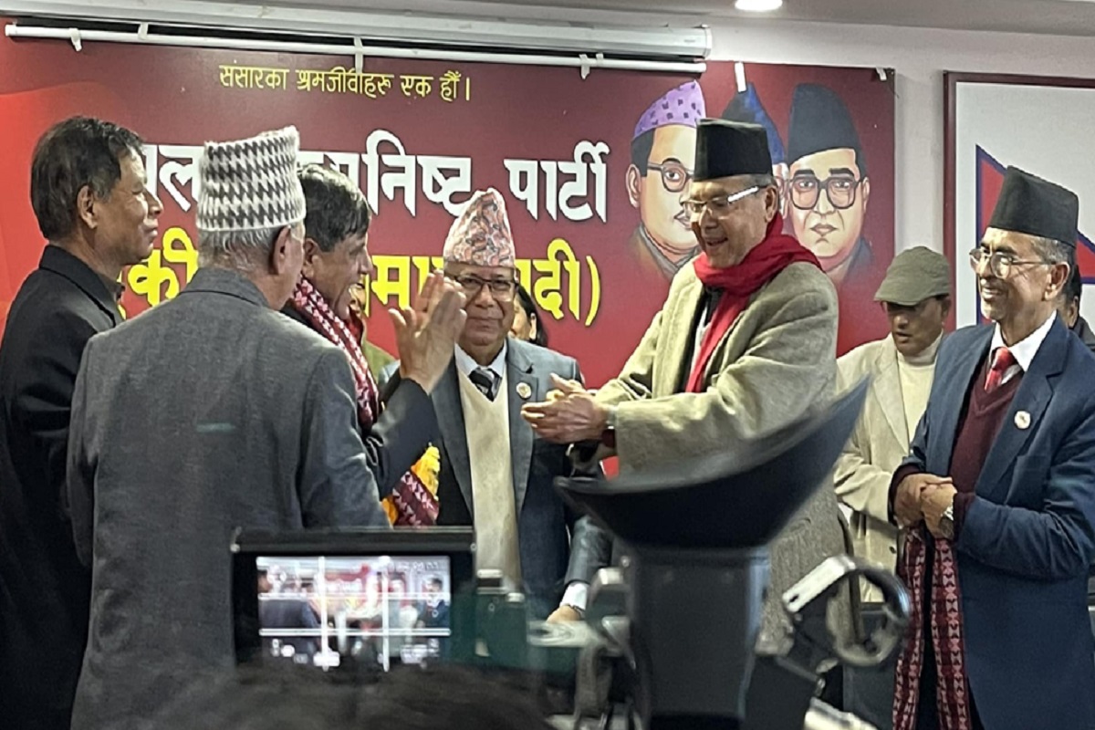 केपी ओली कम्युनिस्ट आन्दोलनका लागि खतरा : नेता भुसाल