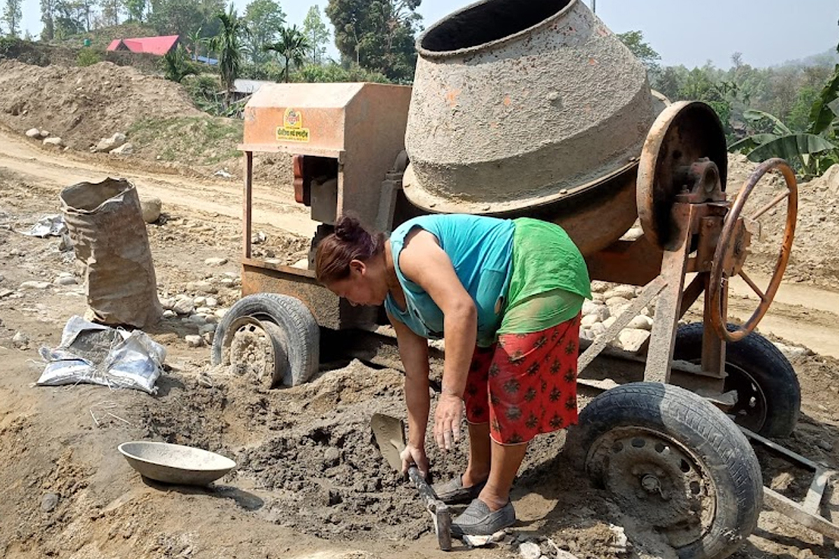 काम उस्तै तर ज्याला असमान