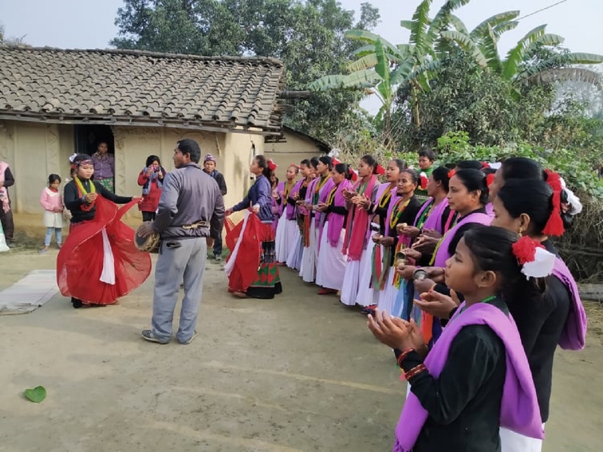 थारू वस्तीमा माघी र नयाँ वर्षको रमझम