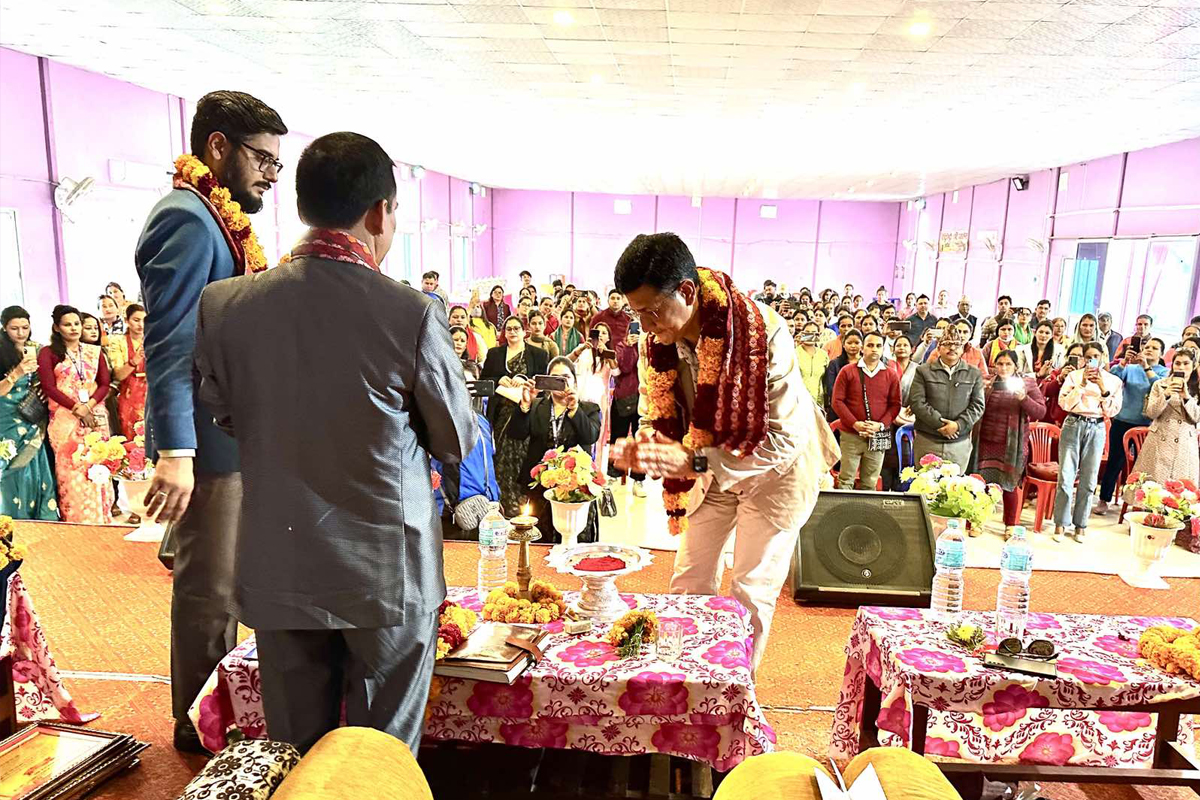 धनगढीमा नेशनल लाइफको अभिकर्ता सम्मान तथा प्रशिक्षण
