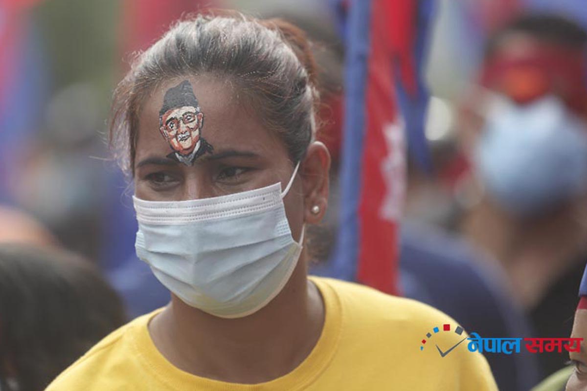माथमा ओली बनाएर विपक्षीविरुद्ध प्रदर्शन [फोटोफिचर]