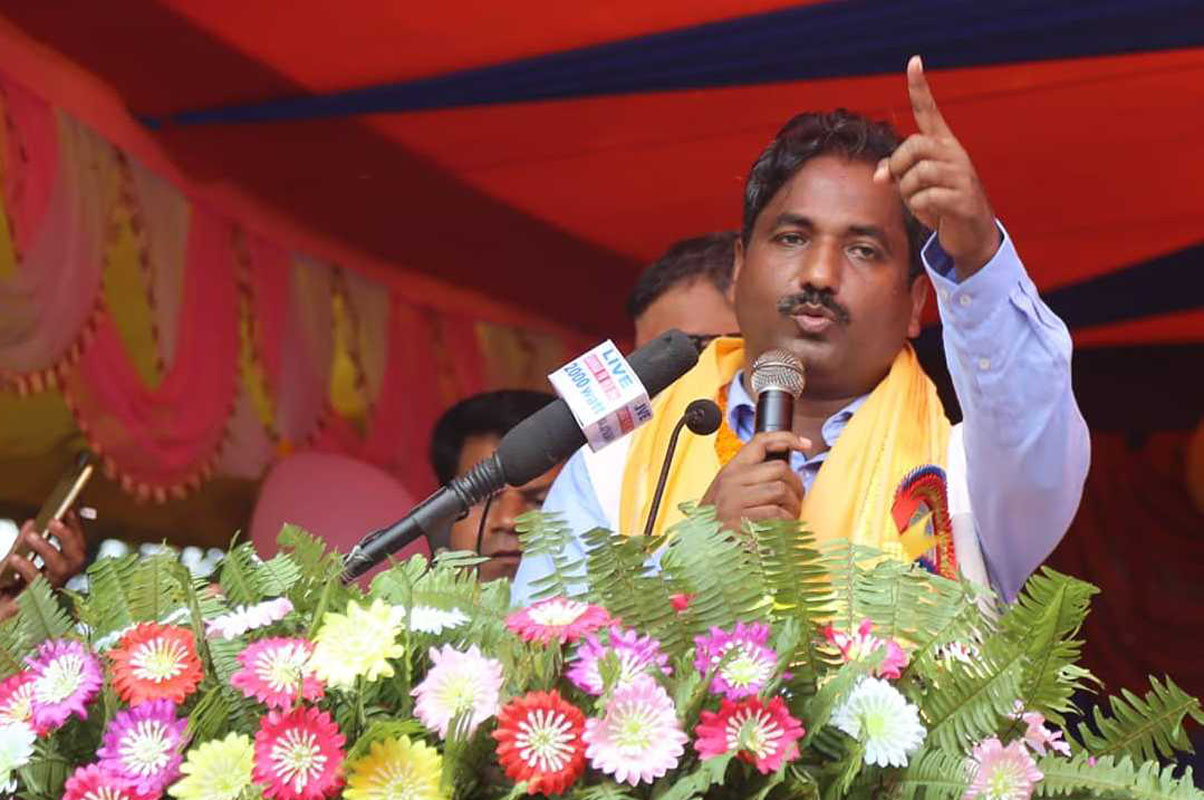 ओलीसँग चिढिएका प्रभु साहका दुई विकल्प