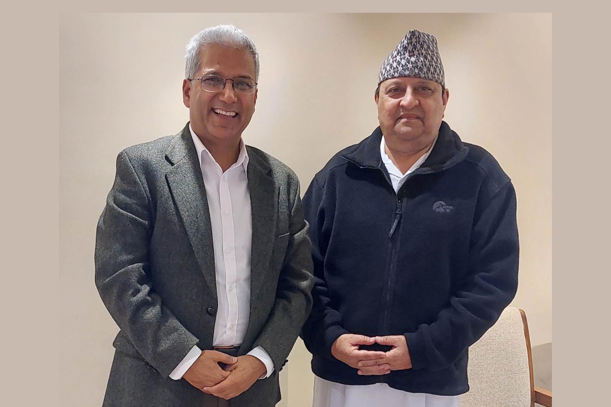रवीन्द्र मिश्रको प्रस्ताव- पूर्वराजालाई बनाऔं राष्ट्रपति