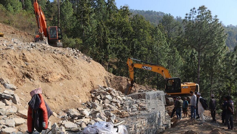 समयमै काम नगर्ने ठेकेदारलाई कारबाहीको तयारी