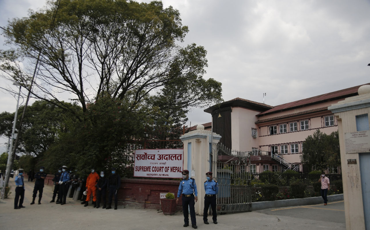 किन बाध्य भए सर्वोच्चका न्यायाधीश इजलास फर्किन?