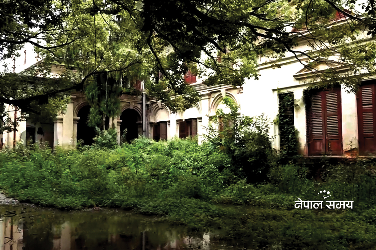 चाँदीको ताल्चा खोलेर उद्घाटन गरिएको त्यो त्रिचन्द्र क्याम्पसको यस्तो हालत!