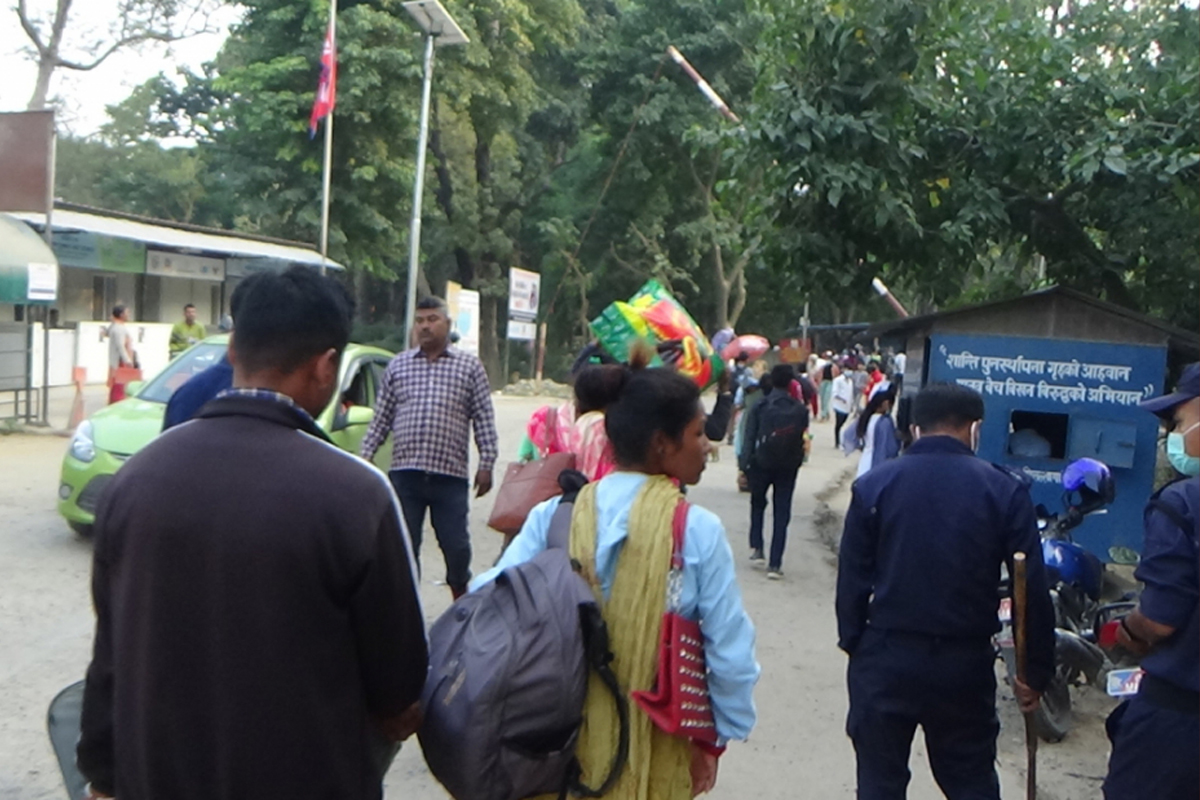 चुनावपछि कामको खोजीमा भारत जाने नागरिकको संख्या बढ्दो