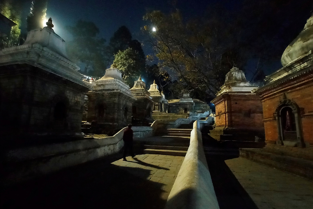 साताका सात तस्बिर